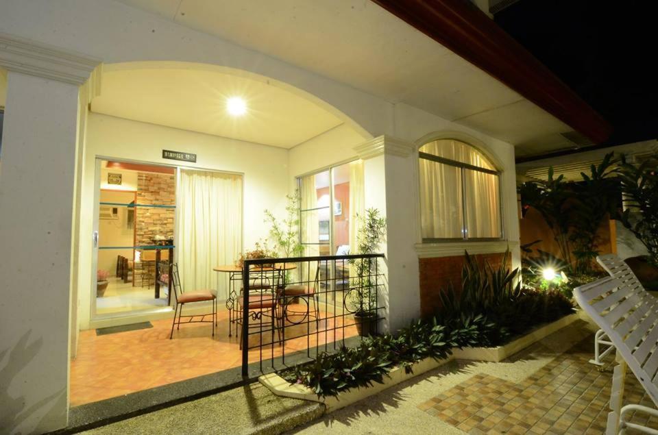 Palmas Del Mar Hotel Bacolod Exterior foto